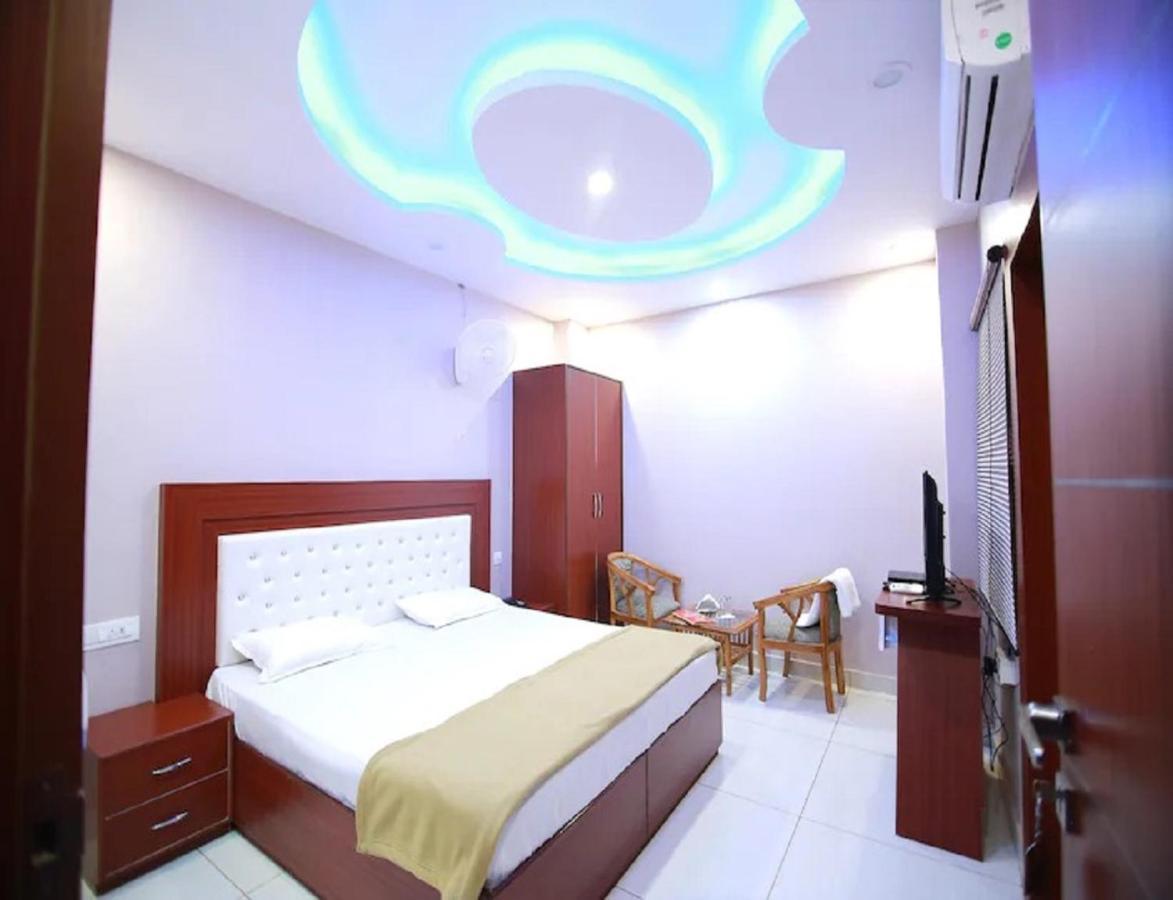 Hotel Kings, Rohtak Εξωτερικό φωτογραφία