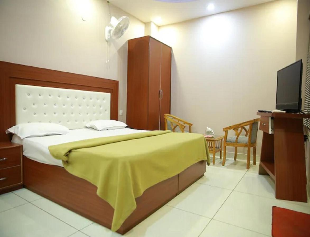 Hotel Kings, Rohtak Εξωτερικό φωτογραφία