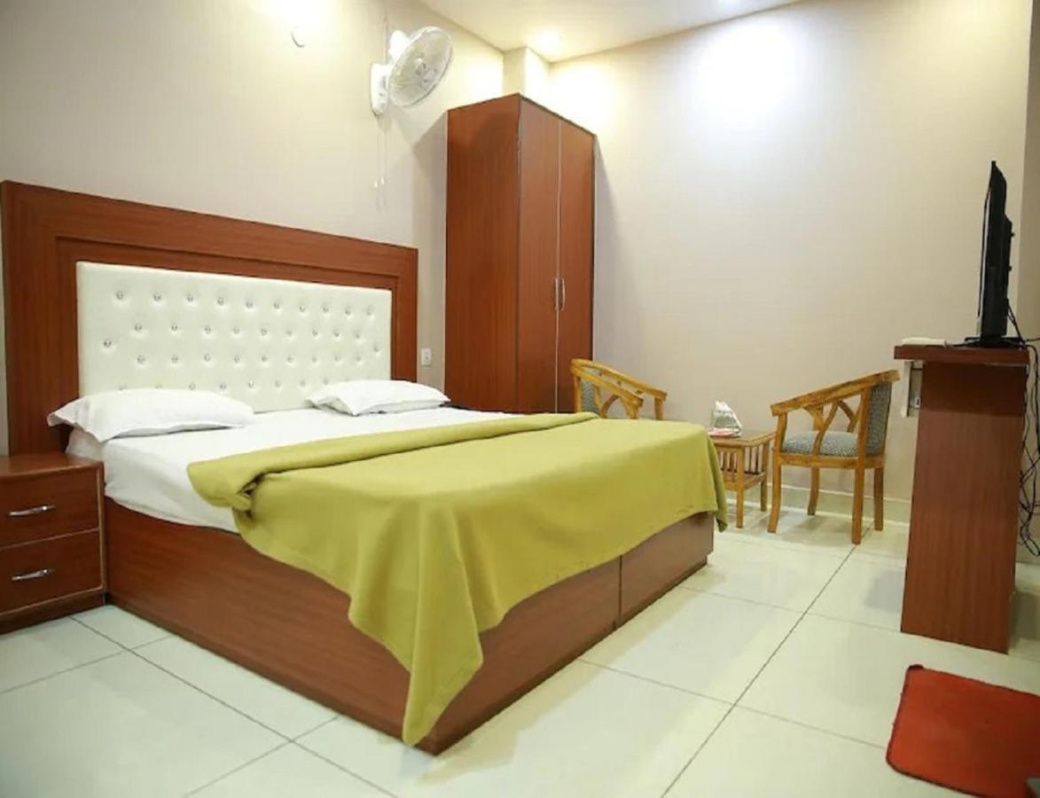 Hotel Kings, Rohtak Εξωτερικό φωτογραφία